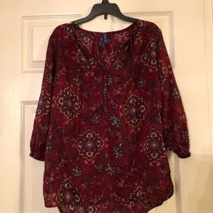 Patterned maroon blouse